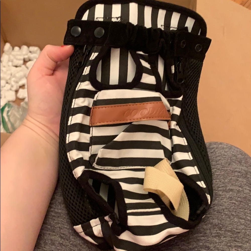 Super cute carry your dog bag